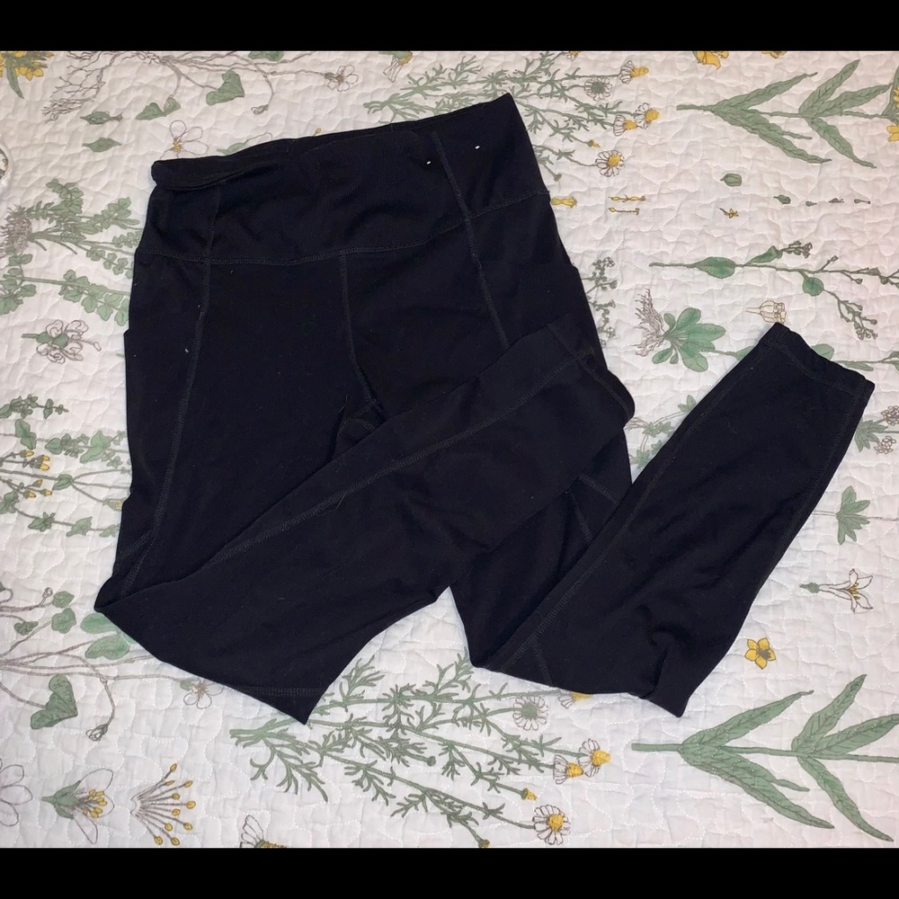 Black Pocketed Leggings